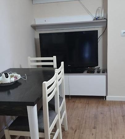 Brand New Apartment Gjirokaster Bagian luar foto