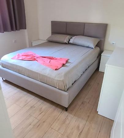 Brand New Apartment Gjirokaster Bagian luar foto